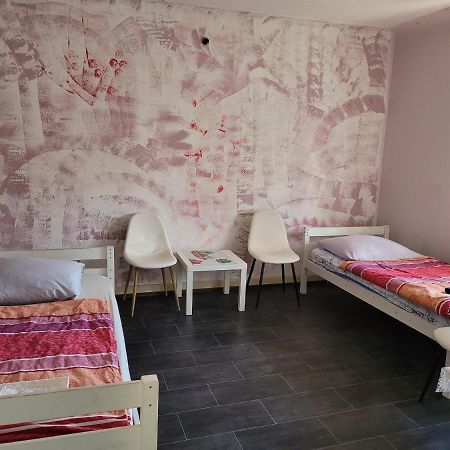 Mehrere Privatzimmer Lang Und Kurzfristig Zu Mieten Saarbrücken Eksteriør billede