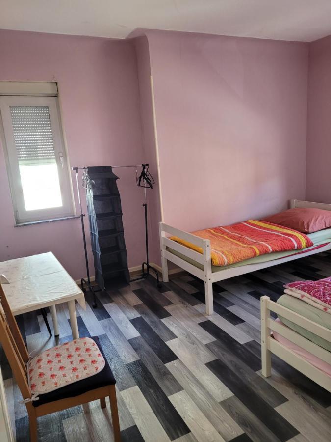 Mehrere Privatzimmer Lang Und Kurzfristig Zu Mieten Saarbrücken Eksteriør billede